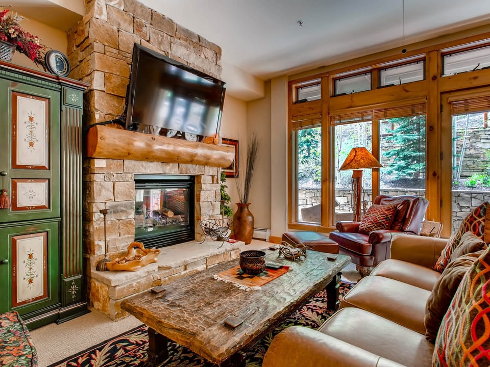 Luxury 3Br Ski In-Out Condo/Firepit, pool, sauna Apartment in Keystone