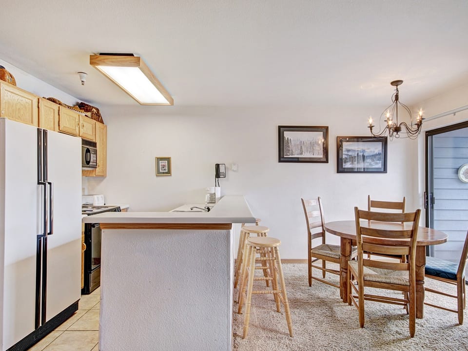 Front Row Access to Historic Breck 2Br 1Ba Sleeps 8 Apartment in Breckenridge