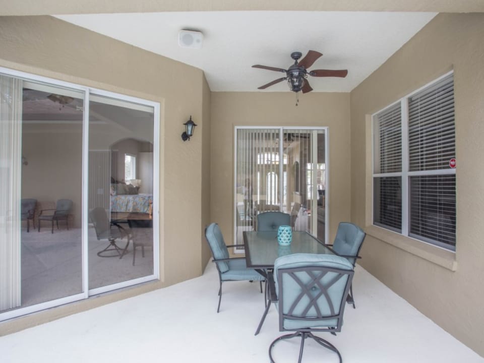 732BD Villa in Four Corners