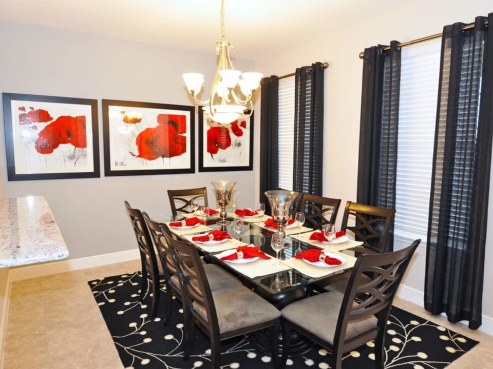 DiningRoom