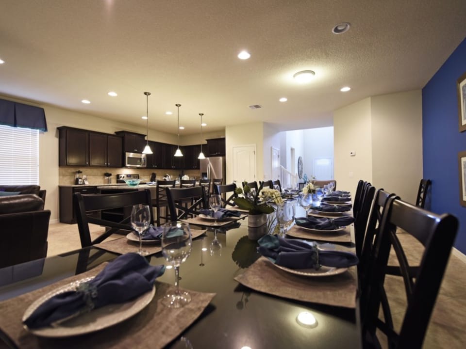 DiningRoom