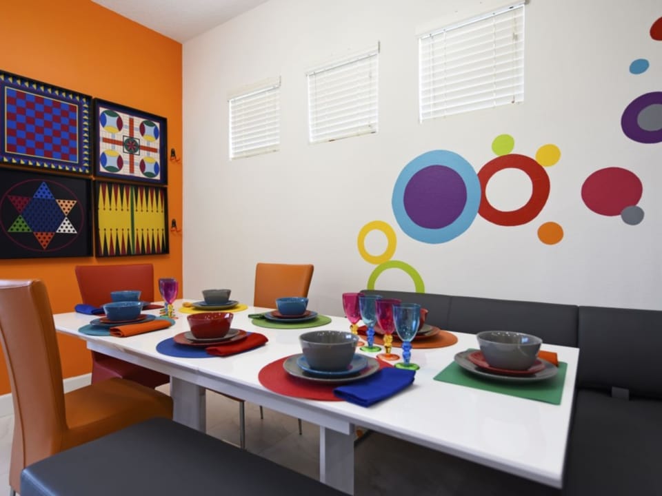 DiningRoom