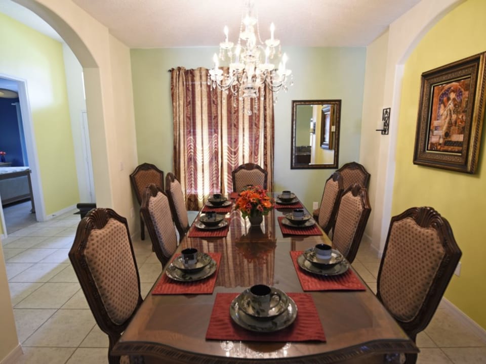 DiningRoom