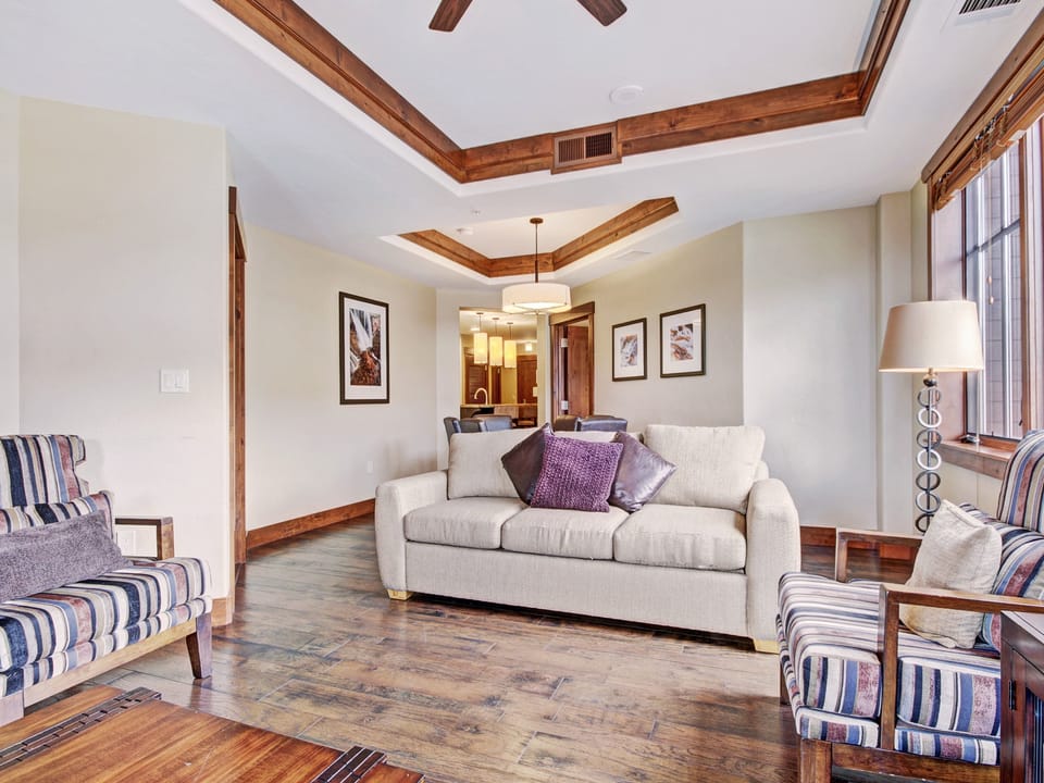Luxury Condo at Base of Peak 8, Steps from Winter Activities Apartment in Breckenridge
