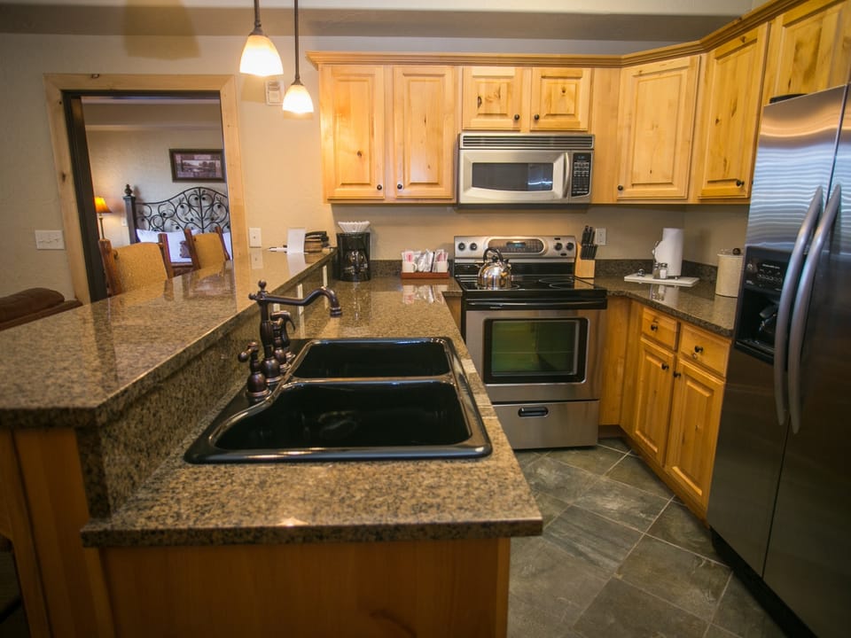 Stay in Comfort while Enjoying Valley Views Save 20% on 7+ Nights! Apartment in Wasatch County
