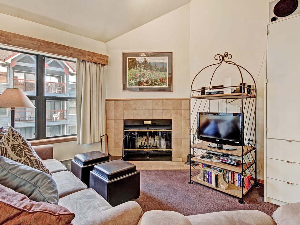 Downtown Breckenridge Studio with Master Loft sleeps 4 Apartment in Breckenridge
