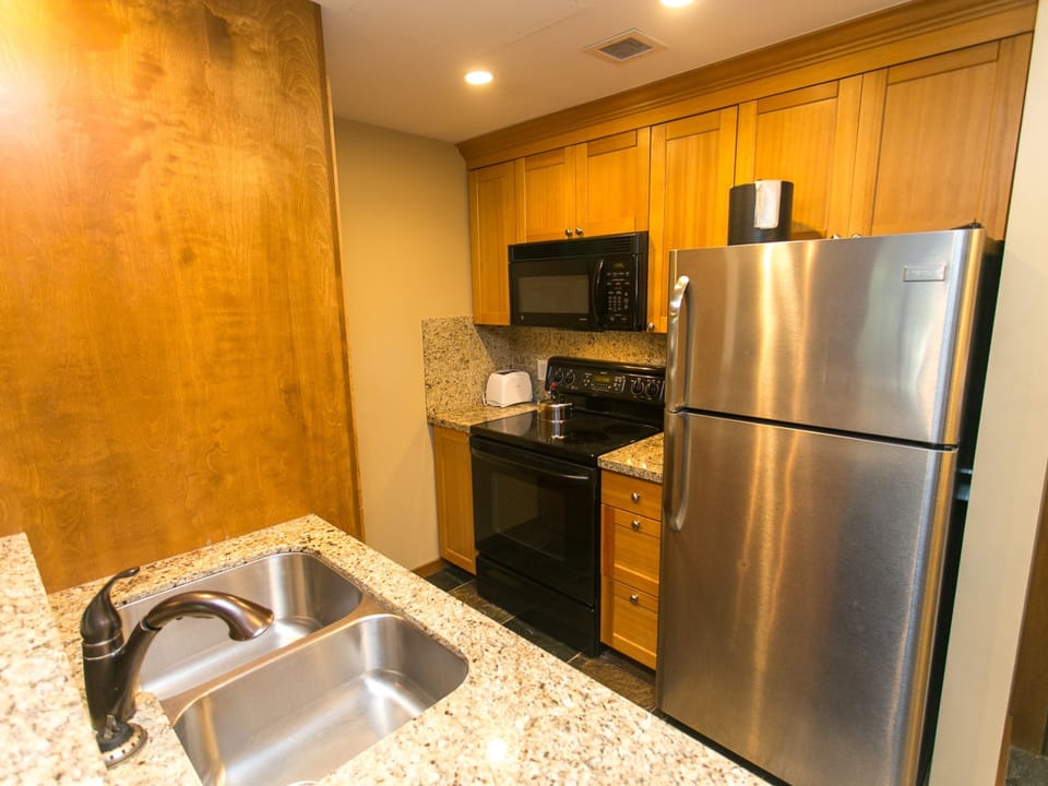 Spacious Unit Mountain Getaway with Firepace Save 20% on 7+ Nights! Apartment in Wasatch County