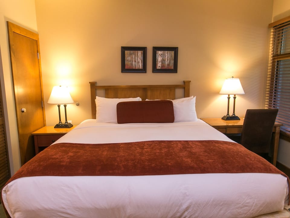Spacious Unit Mountain Getaway with Firepace Save 20% on 7+ Nights! Apartment in Wasatch County