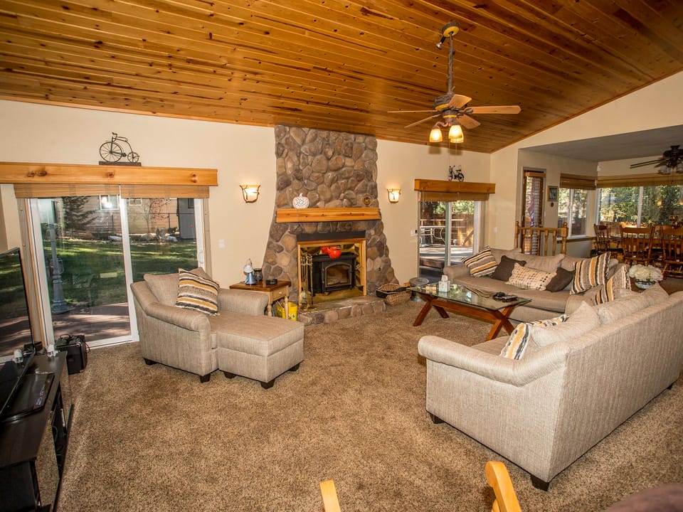 Majestic Pines Apartment in Big Bear