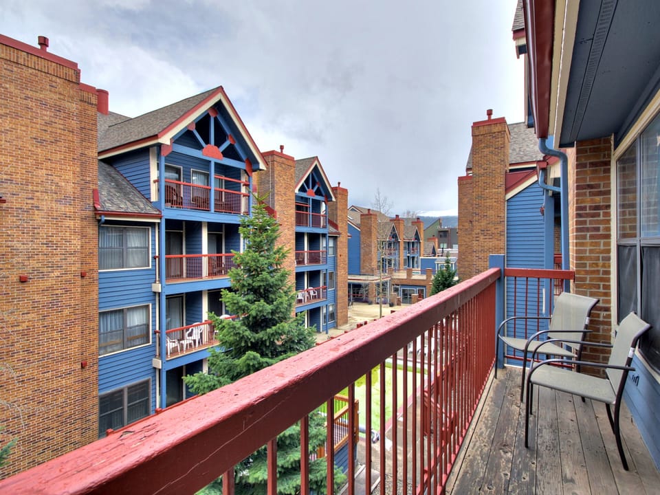 Bright Winter Skylight 2Br PRMR,2Ba Short Stroll to Main St Apartment in Breckenridge