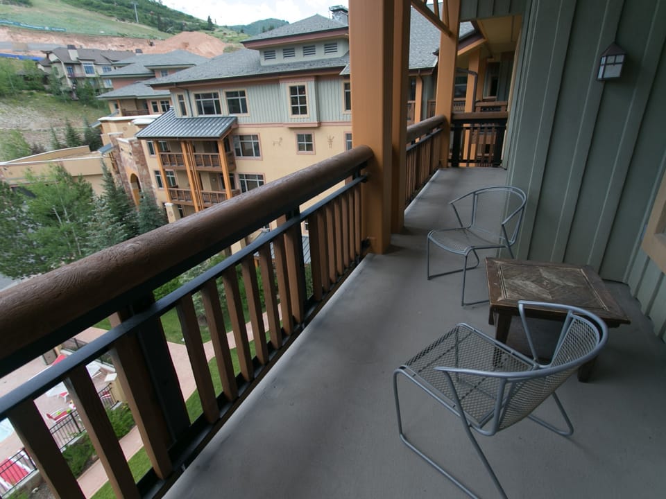 Rustic Lofted Steps from Mountain Adventure Save 20% on 7+ Nights! Apartment in Wasatch County