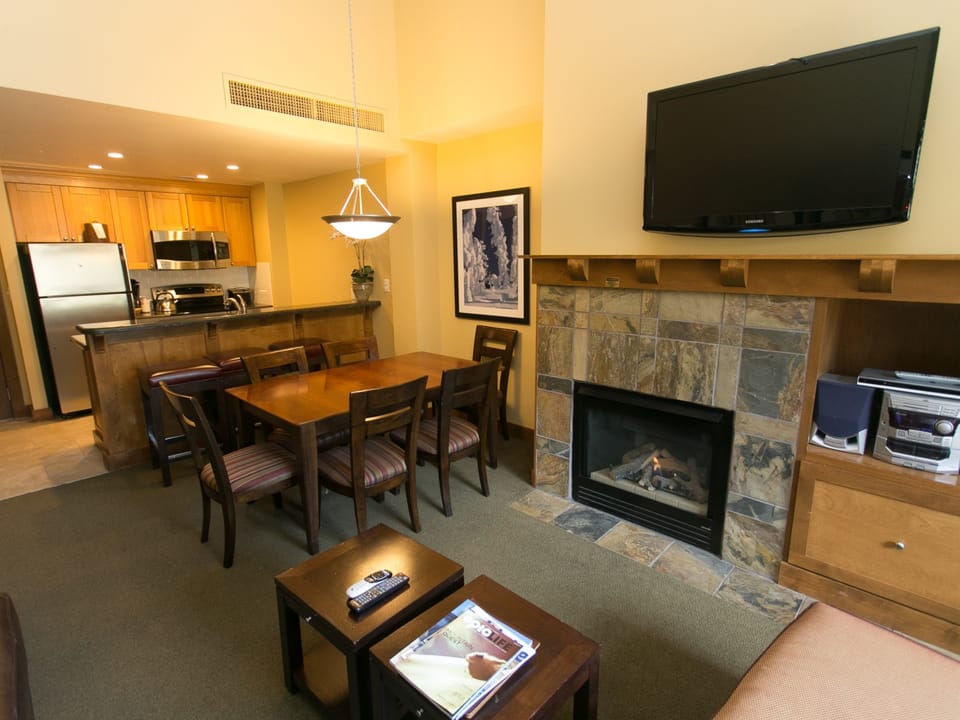 Rustic Lofted Steps from Mountain Adventure Save 20% on 7+ Nights! Apartment in Wasatch County