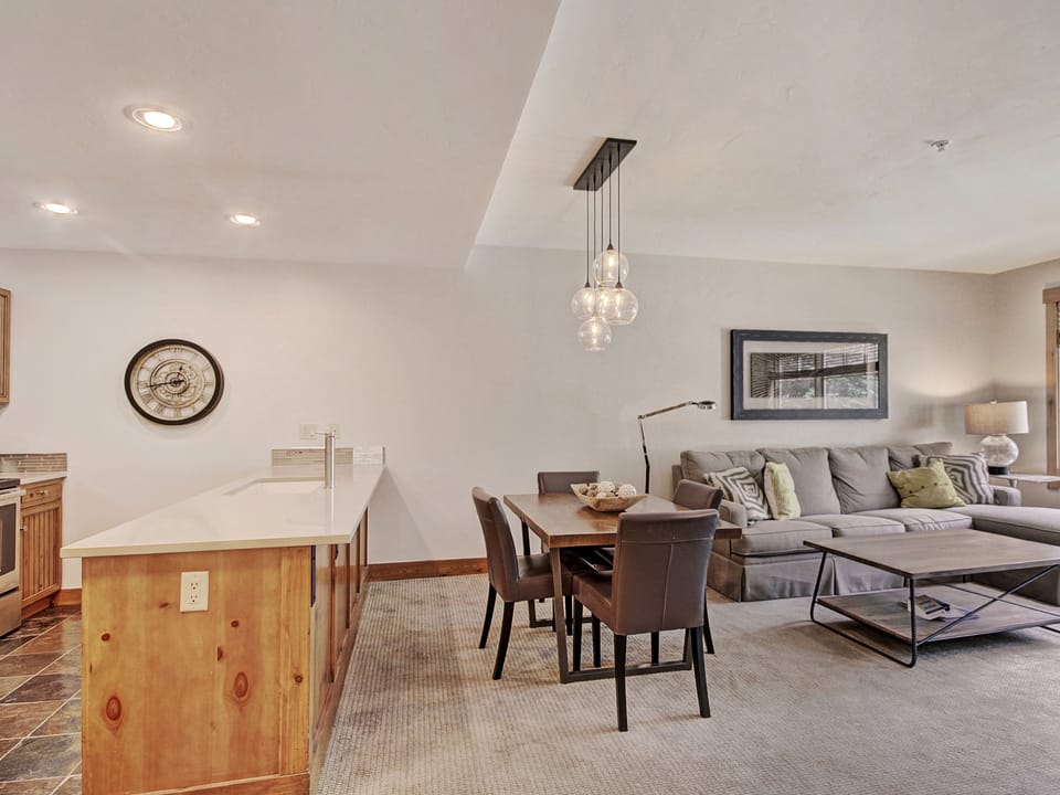 Refined Condo with Sunny Views 2 Blocks to Downtown Breck Apartment in Breckenridge