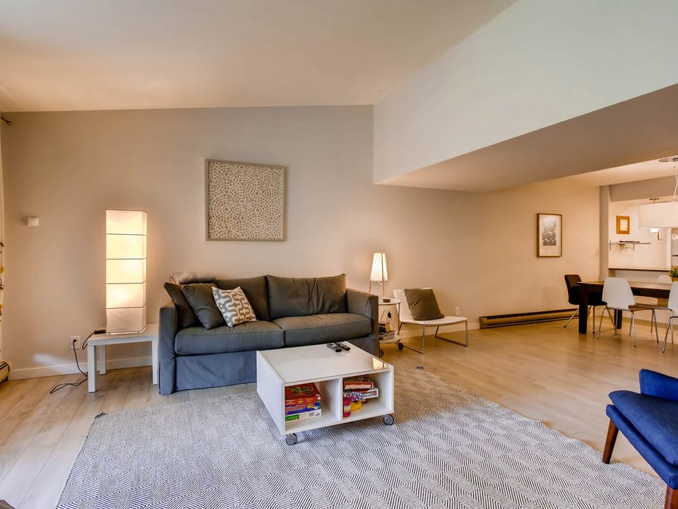 Large 3br2ba Condo-St Johns and  On Bus Route Apartment in Keystone