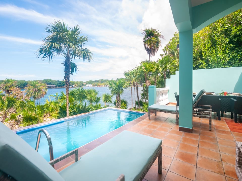 The private pool sits right on the iron shore