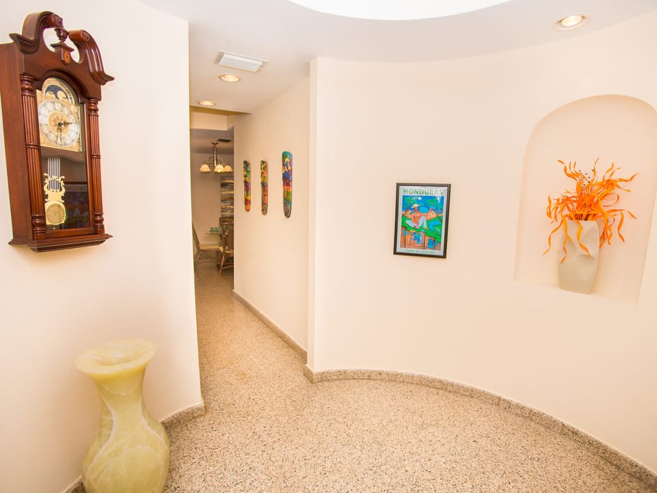 Lawson Rock - Angelfish 202 Apartment in Bay Islands Department