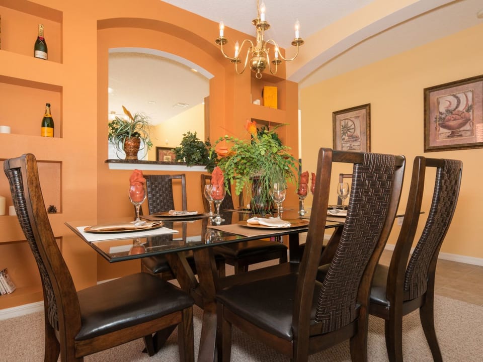 solana 142 dining 4