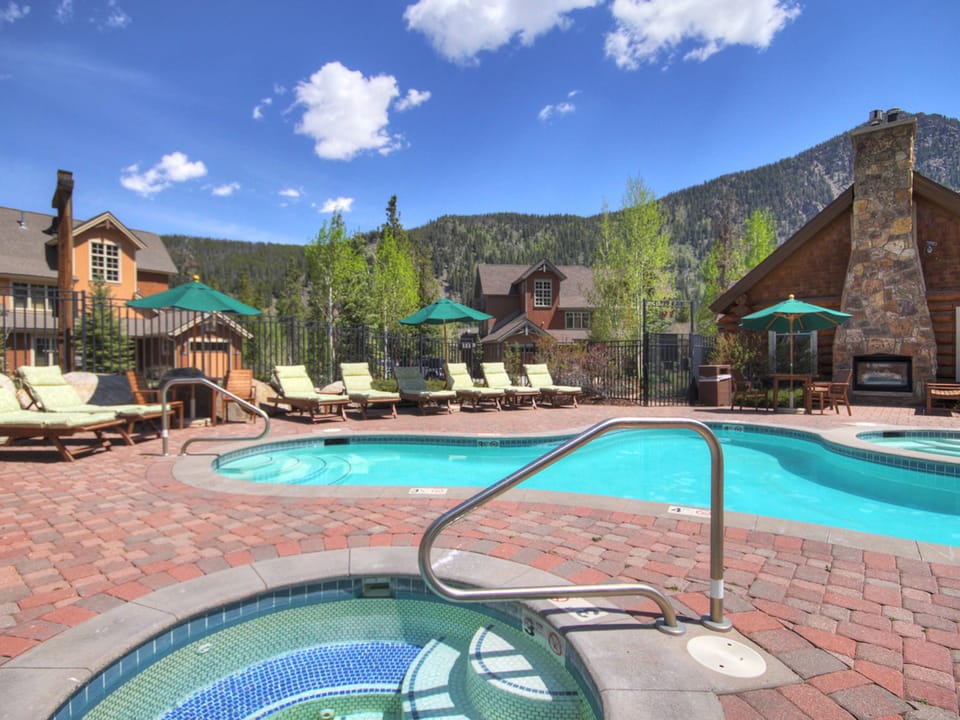 6508 Settlers Creek Townhomes Townhouse in Keystone