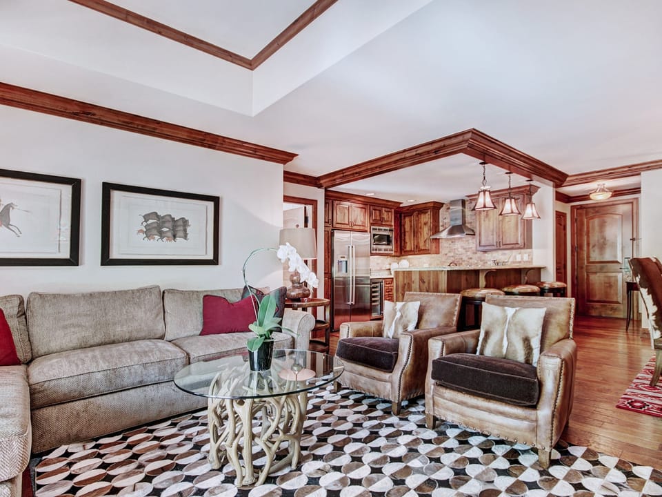 Exclusive 2BR Ritz-Carlton w Mountain Rustic Décor Save 20% on 7+ Nights! Apartment in Vail