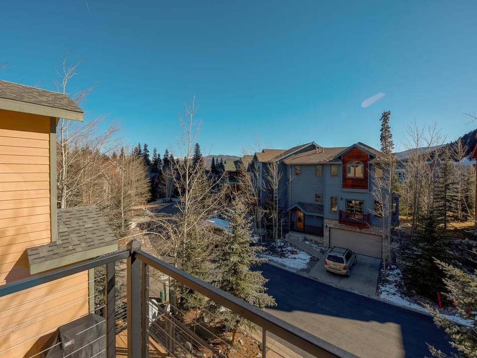 Streamside 333B View