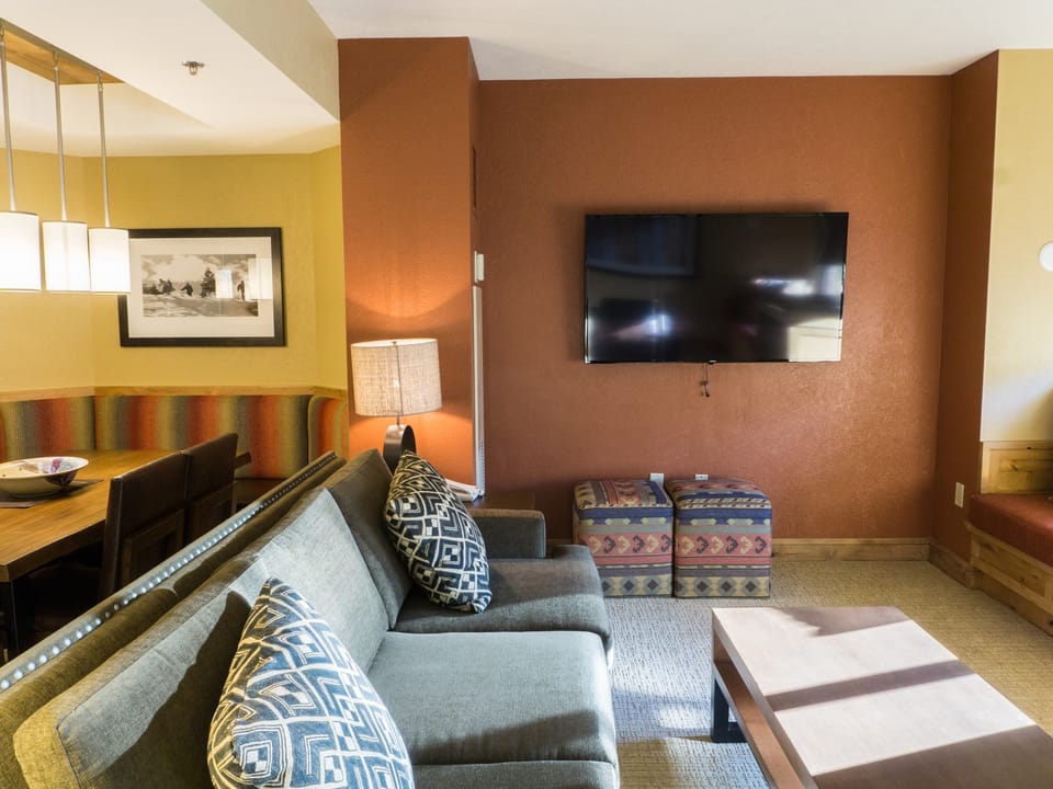 Grand Summit Mountainside Next to Red Pine Gondola Save 20% on 7+ Nights! Apartment in Wasatch County