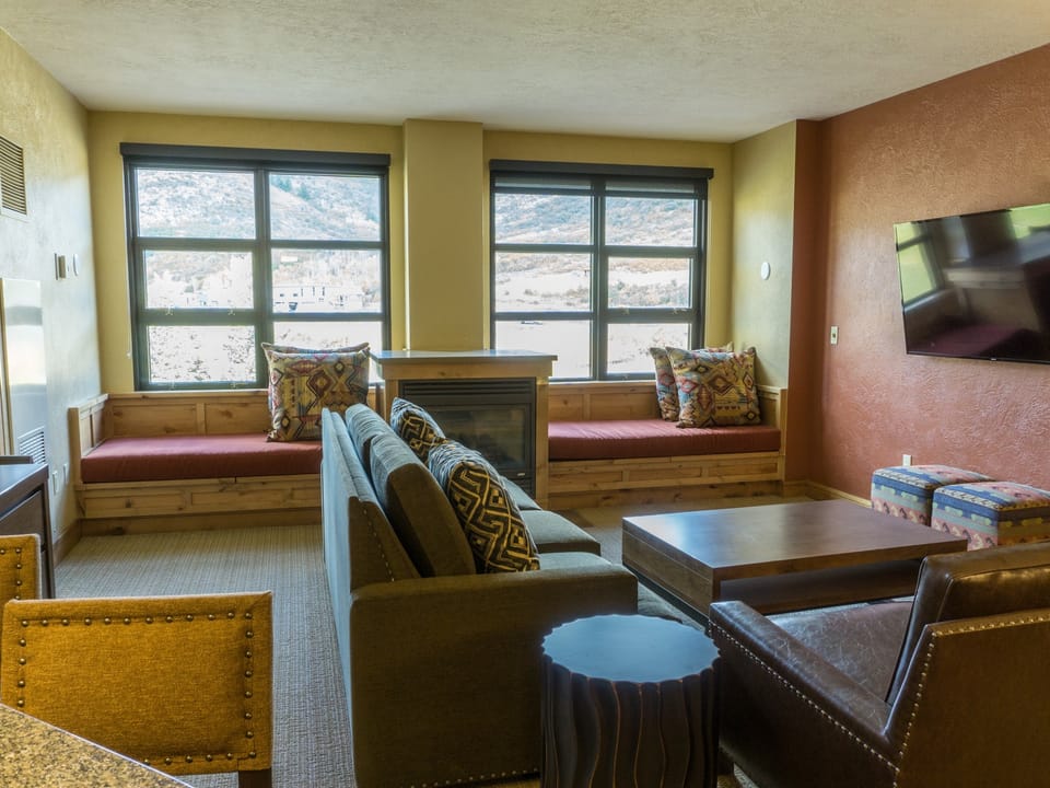 Luxury suite in the heart of Canyons Village Save 20% on 7+ Nights! Apartment in Wasatch County