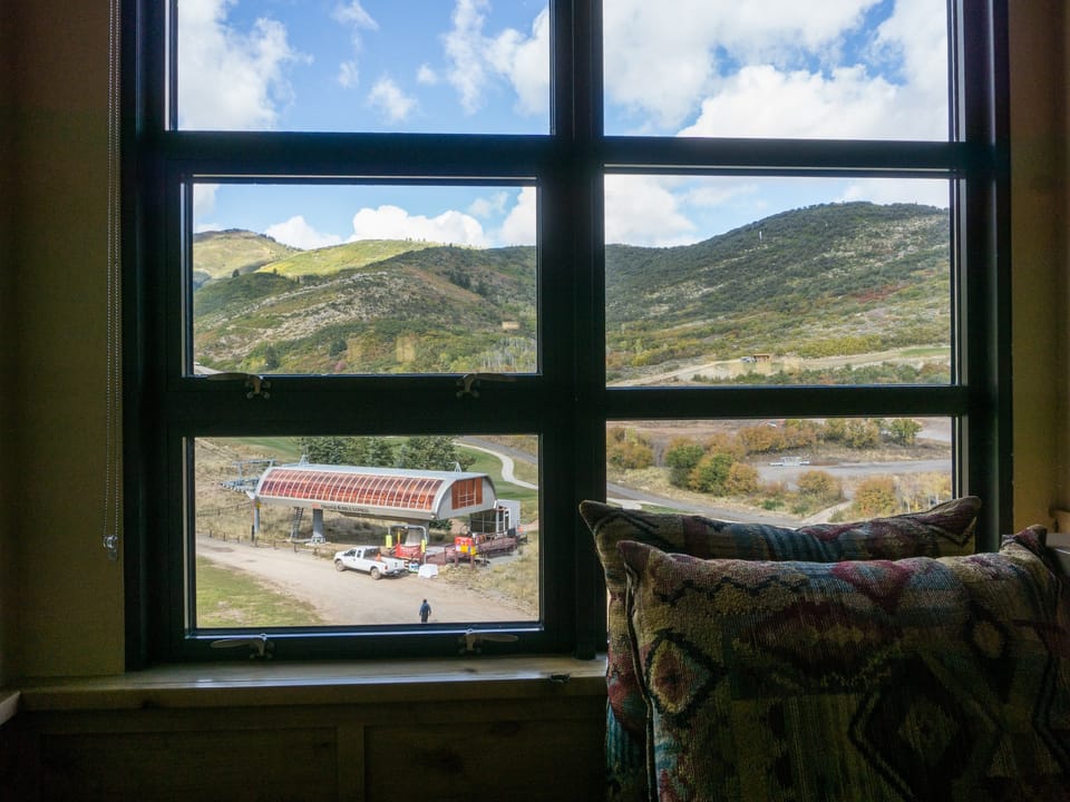 Luxury suite in the heart of Canyons Village Save 20% on 7+ Nights! Apartment in Wasatch County