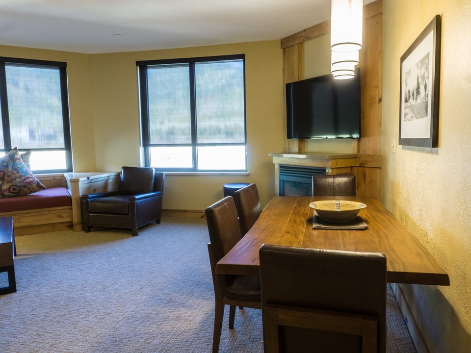Grand Summit Hotel Spacious Family Suite Save 20% on 7+ Nights! Apartment in Wasatch County
