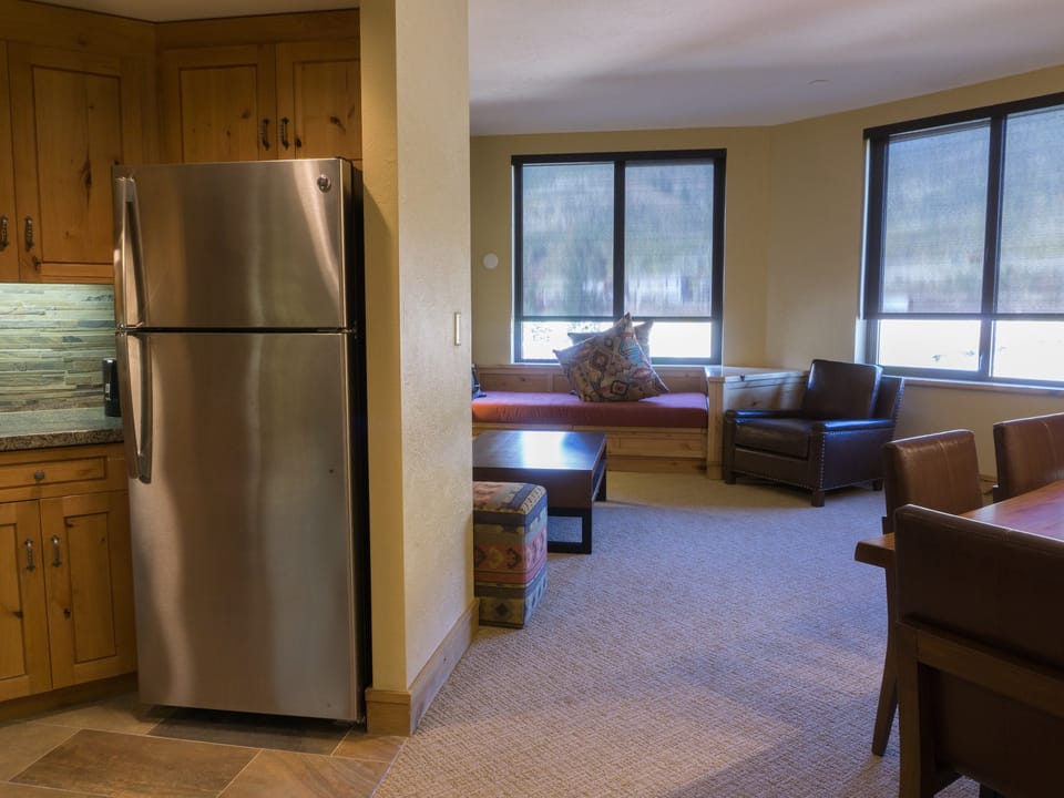 Grand Summit Hotel Spacious Family Suite Save 20% on 7+ Nights! Apartment in Wasatch County