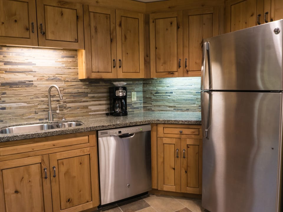 Grand Summit Hotel Spacious Family Suite Save 20% on 7+ Nights! Apartment in Wasatch County