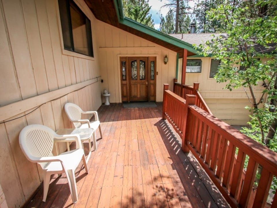 A Big Olympic Getaway House in Big Bear