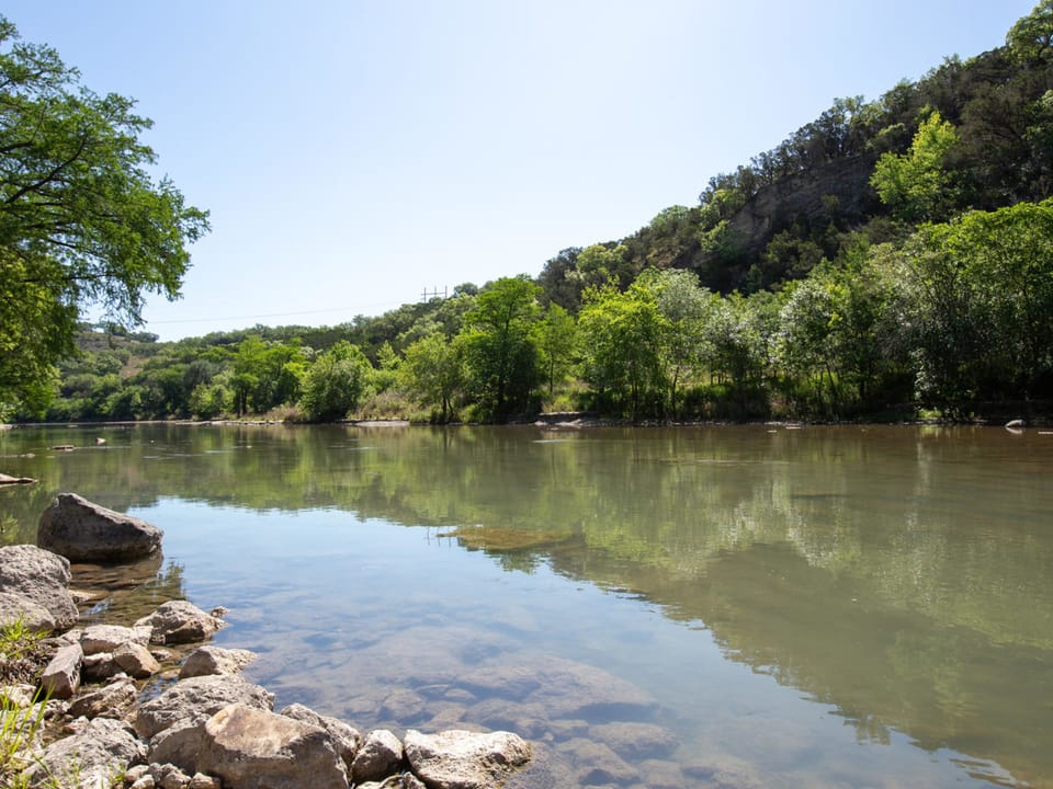 RG 108 Happy Cow Condo Apartment in Canyon Lake