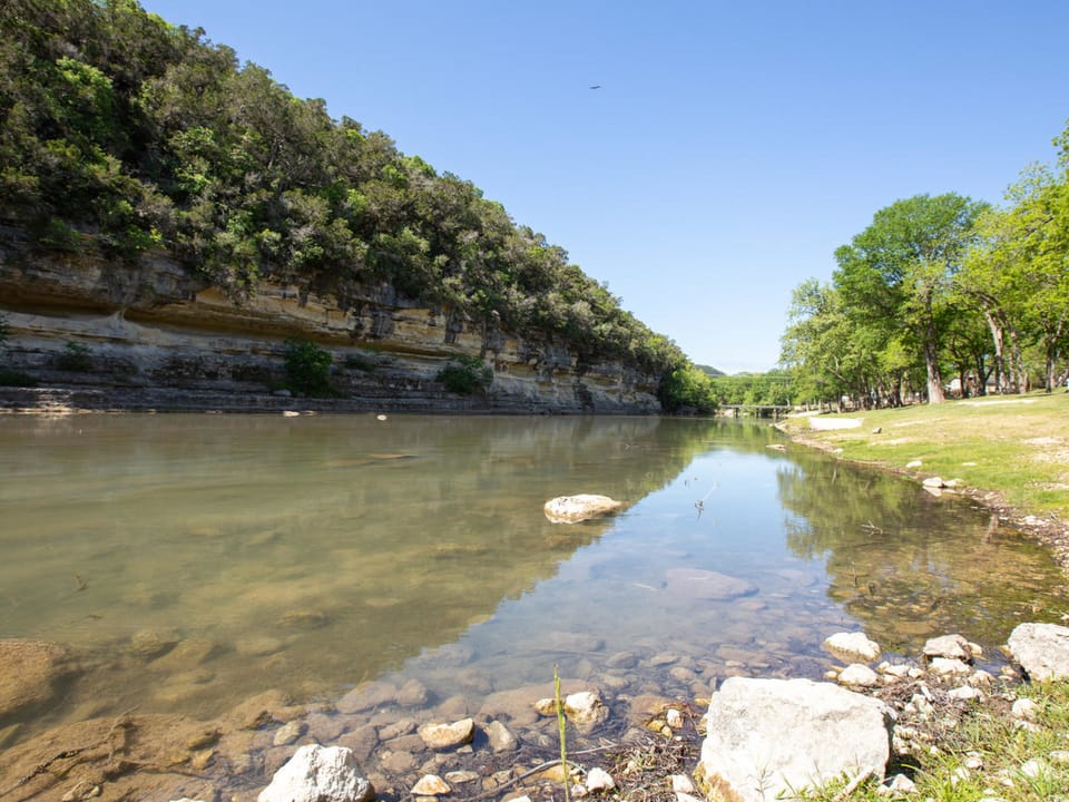 RG 108 Happy Cow Condo Apartment in Canyon Lake