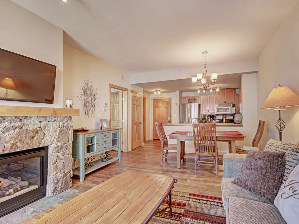 Amazing Passage Point Condo Right in Center Village! - PP301 Apartment in Copper Mountain