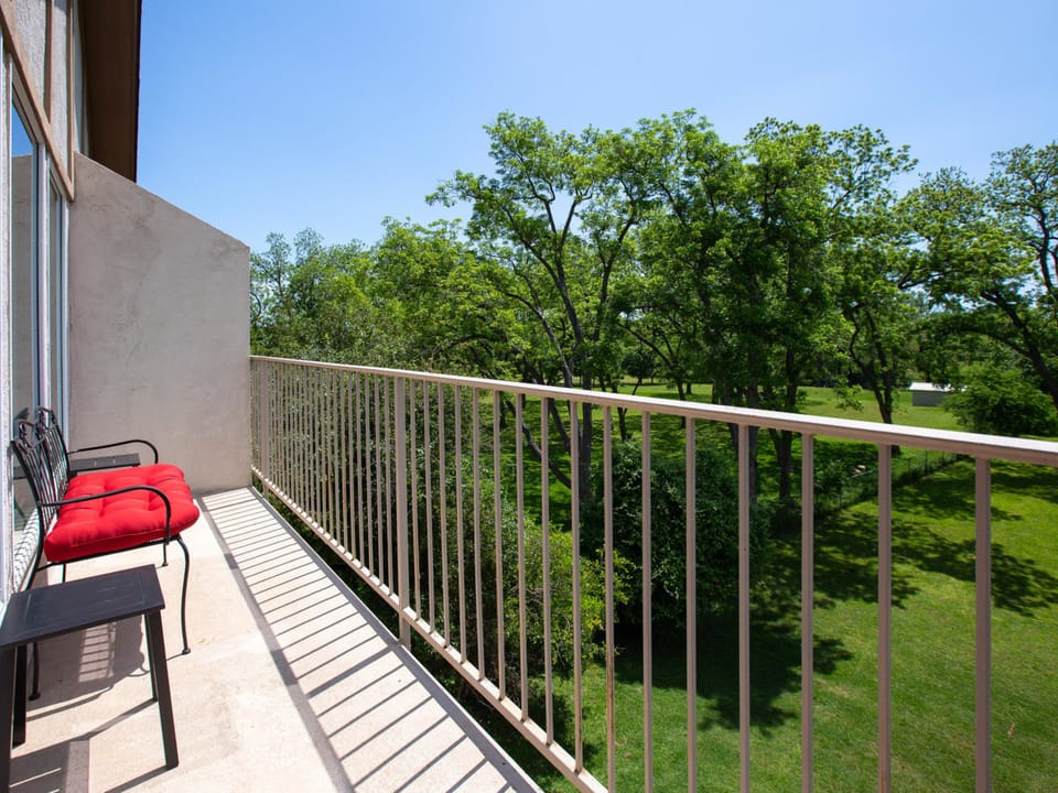 WW A302 River Relaxation Apartment in New Braunfels