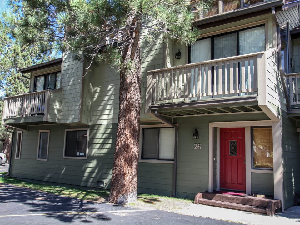 Mammoth Sierra Townhomes 26 Mountain Rustic Spacious Townhome, On the Shuttle Route Apartment in Mammoth Lakes