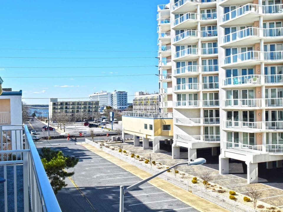 Surfside 60 Unit 303 Apartment in Ocean City