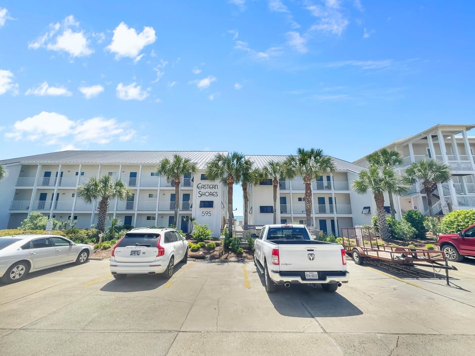 Eastern Shores 206 Exterior