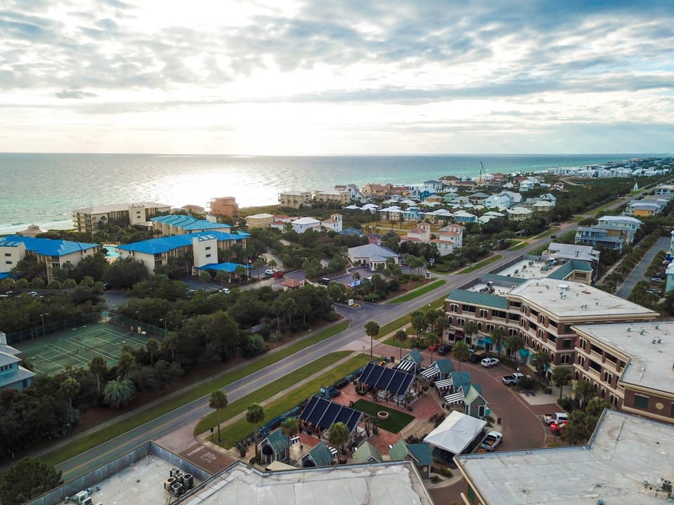 Seacrest Shops & Restaurants