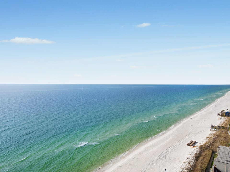 Gulf Front Condo with Ocean Views Balcony - 2004 Apartment in Upper Grand Lagoon