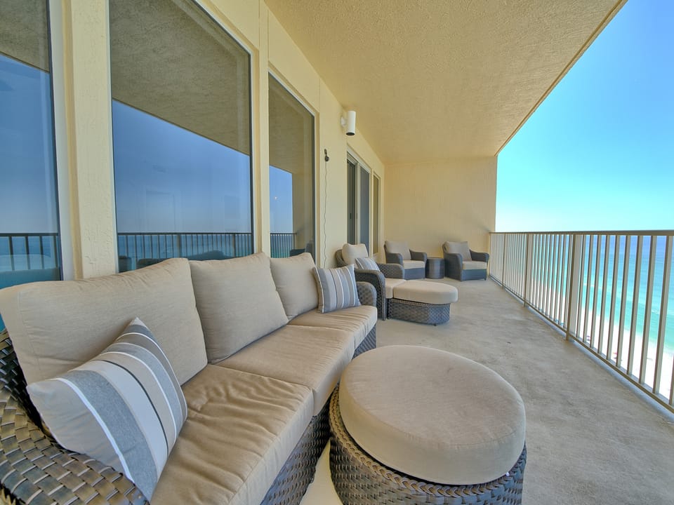 Unit 1604 Apartment in Upper Grand Lagoon