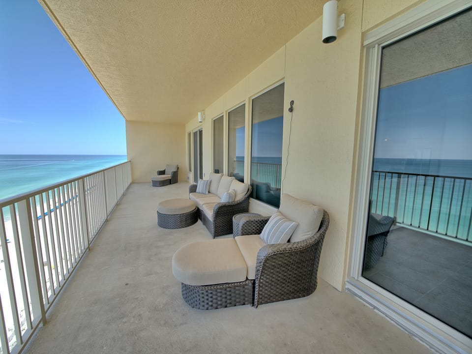 Unit 1604 Apartment in Upper Grand Lagoon