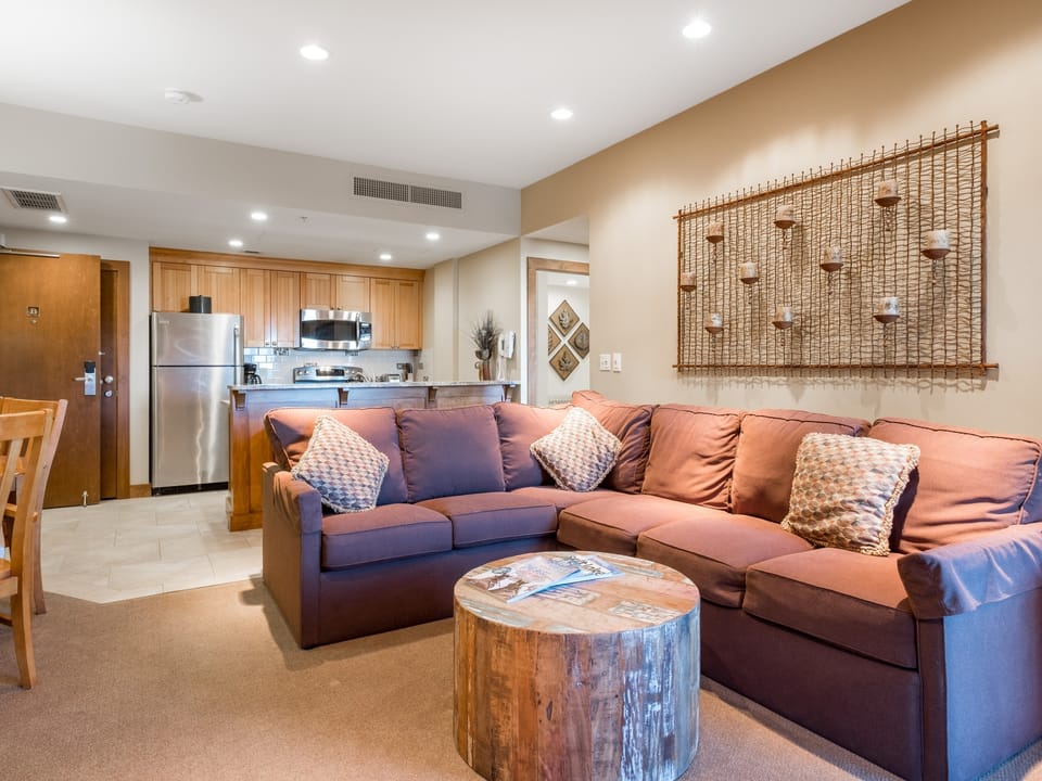 Comfortably Furnished Condo w Canyons Village View Save 20% on 7+ Nights! Apartment in Wasatch County