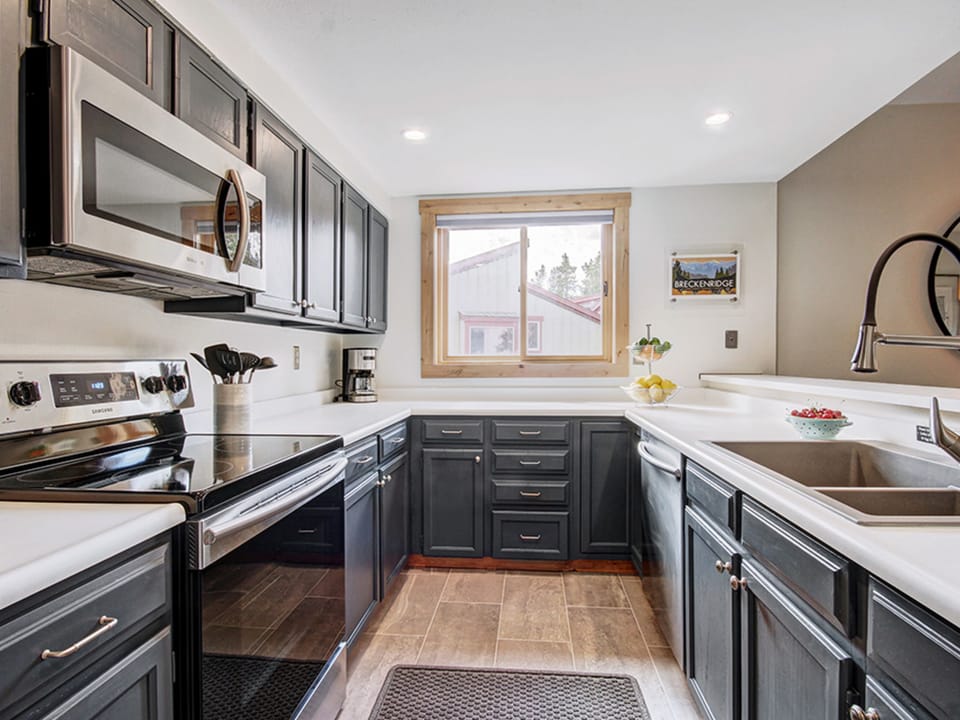 Kitchen - Mountainwood 301 - Breckenridge Vacation Rental
