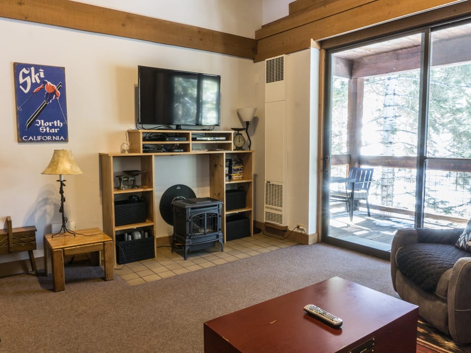 Charming Studio  Condo Apartment in Northstar Drive