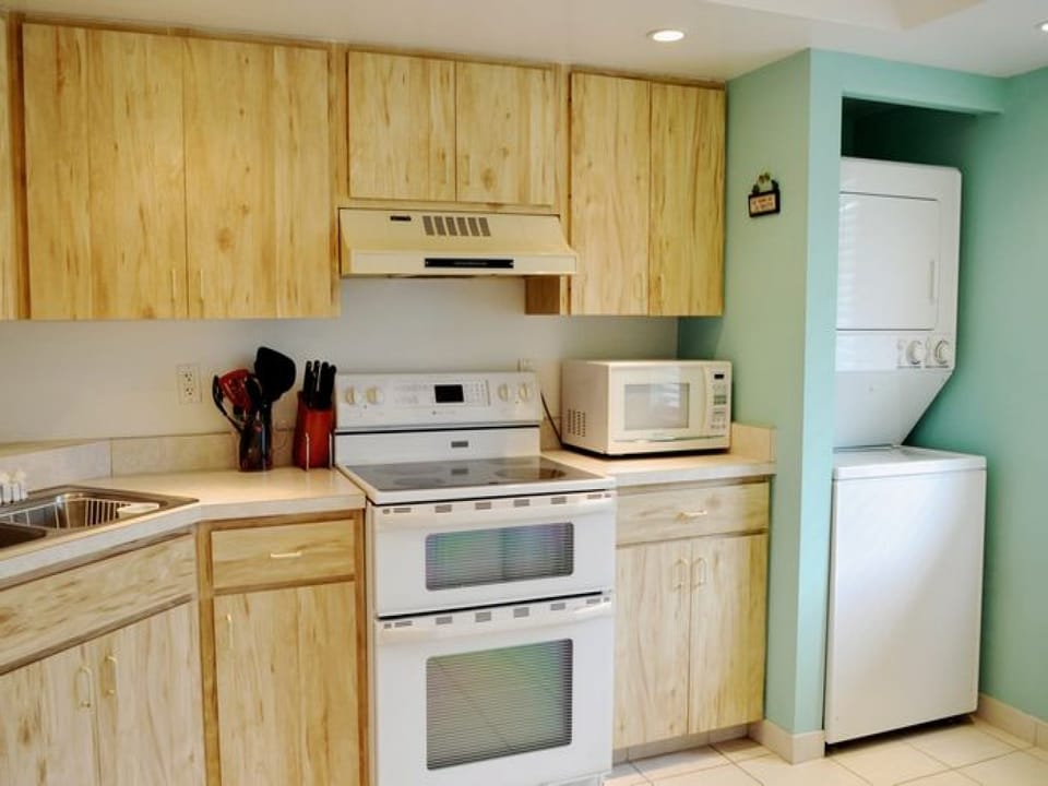 Kitchen and laundry