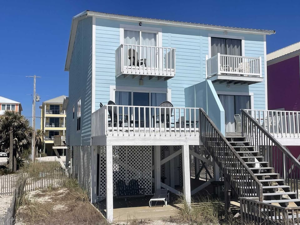 Oz Duplex/Toto from the Beach