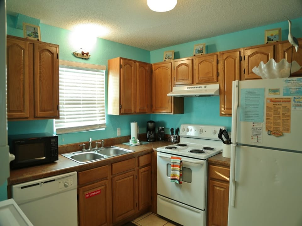Sunrise Village 109 Apartment in West Beach
