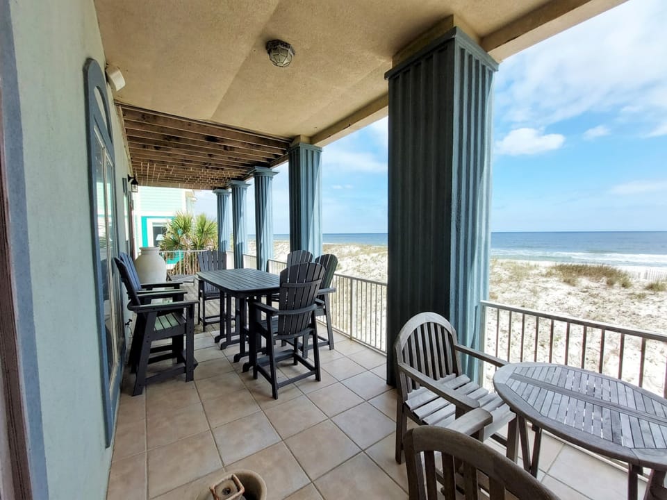 This deck was made for lounging.