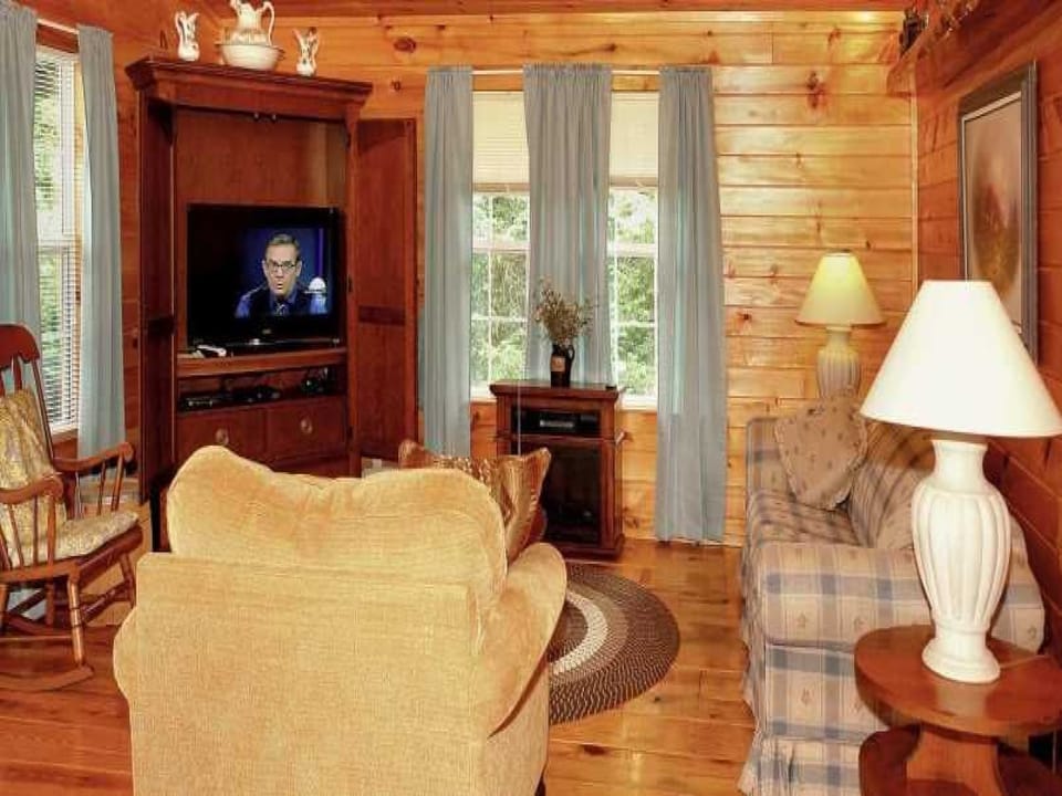 James-Branch-LR-2BR
